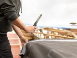Folia pod blachodachówkę: która membrana paroprzepuszczalna sprawdzi się najlepiej? Porównanie klas paroprzepuszczalności